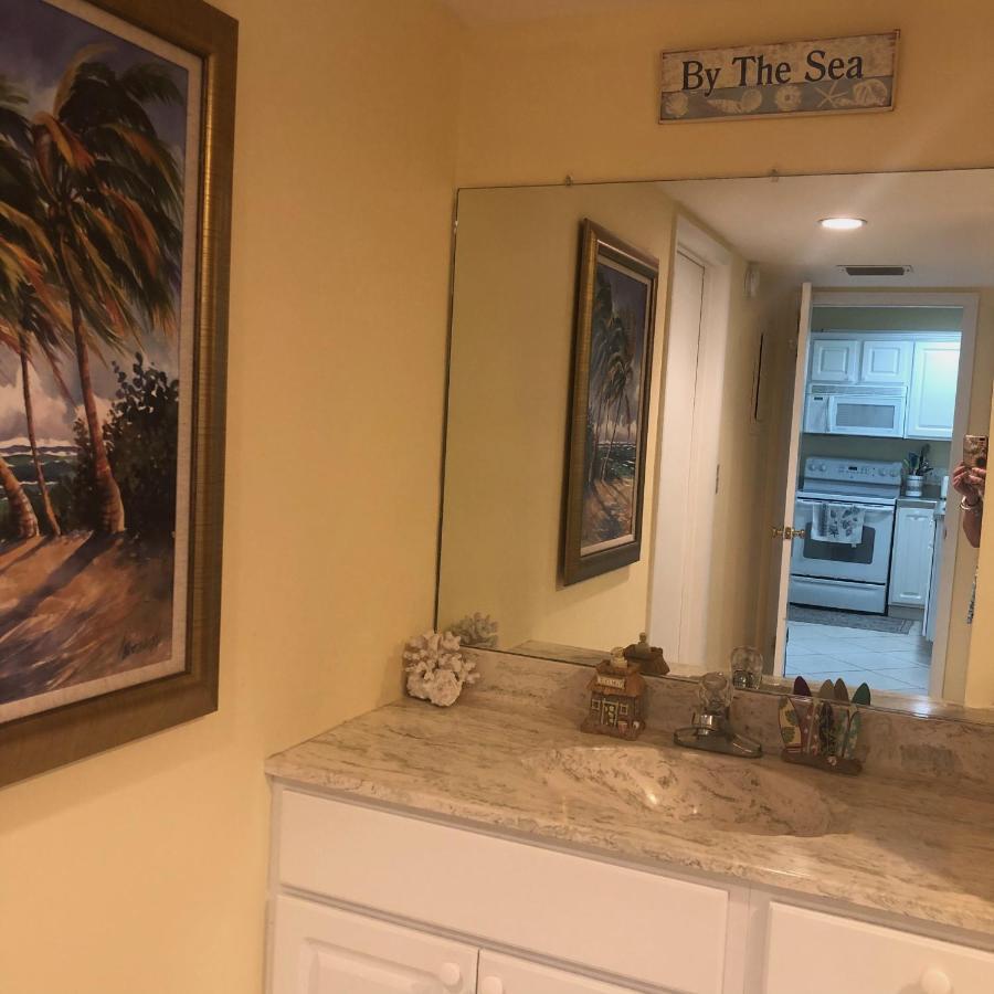 Beach Bungalow At Ocean Village 포르 피어스 외부 사진